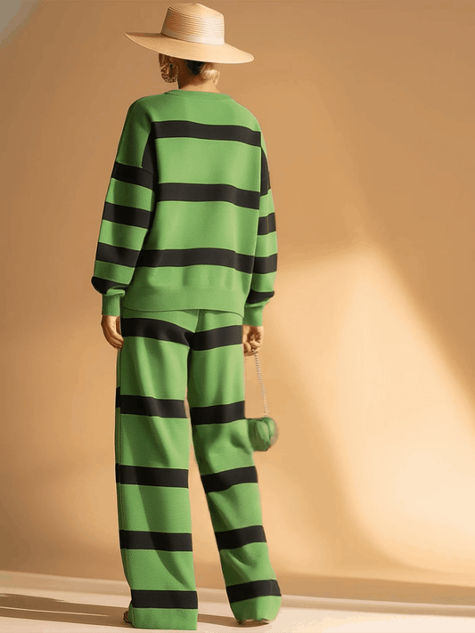 https://cdn.shopify.com/s/files/1/0628/2739/7364/files/OYA1116L5XWC_1244_1660_1.gif?v=1766118900